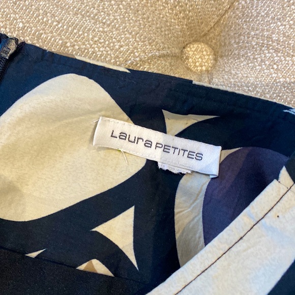 Laura Petites “A” Line skirt Size 10 Waist approx 14” Length approx 22-1/2” - Picture 2 of 2